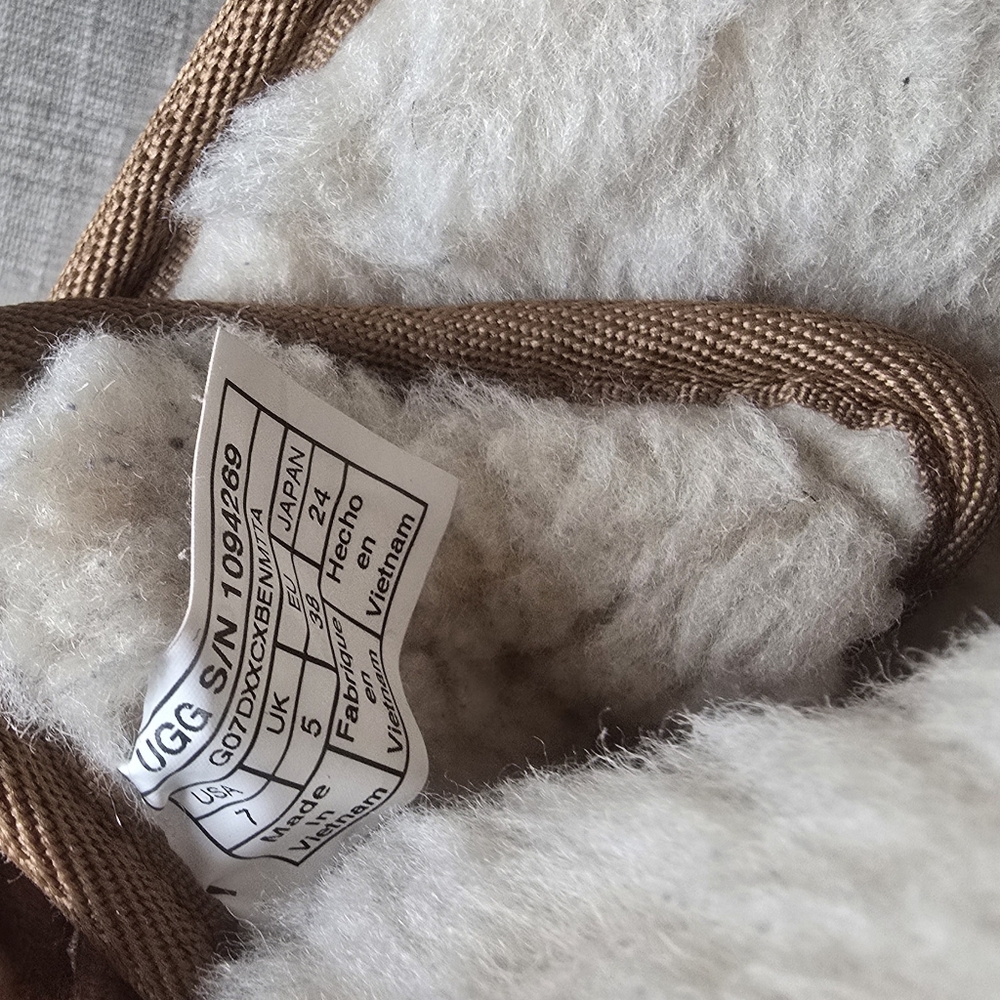 Ugg Neumal Chestnut Boots - Picture 2 of 9